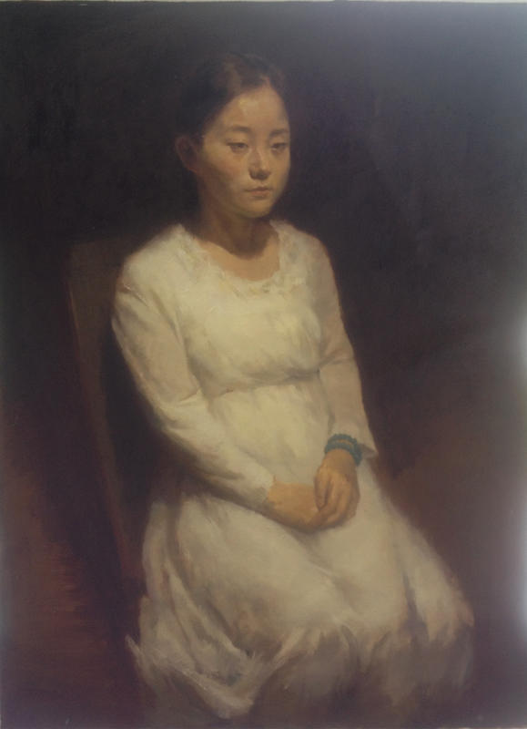戴绿松石手链的少女